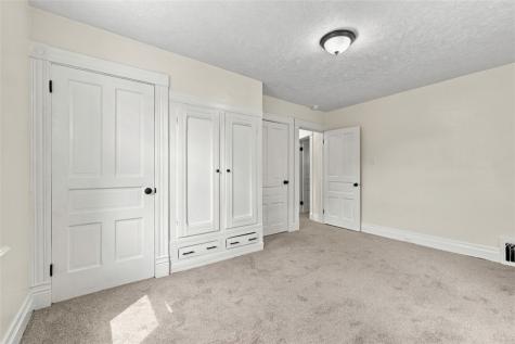 1522 Ridge Coraopolis PA 15108