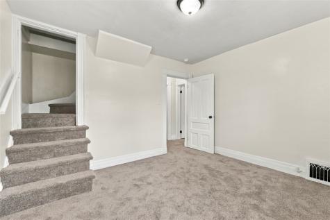 1522 Ridge Coraopolis PA 15108