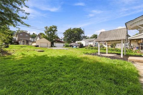 1522 Ridge Coraopolis PA 15108