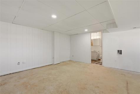 3161 Vermont Drive Lower Burrell PA 15068