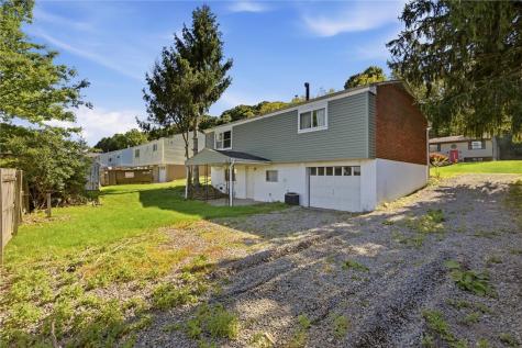 3161 Vermont Drive Lower Burrell PA 15068