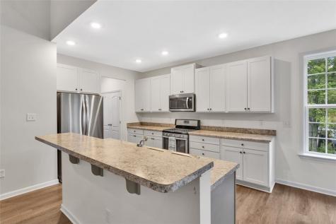 112 Foxtail Court Forward Township PA 16033
