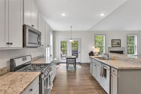 112 Foxtail Court Forward Township PA 16033