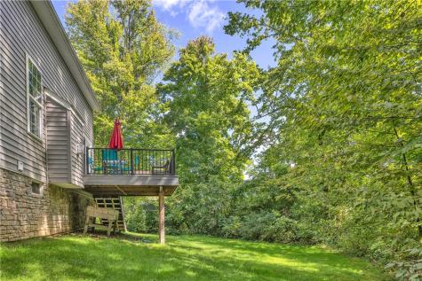 112 Foxtail Court Forward Township PA 16033