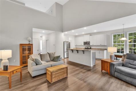 112 Foxtail Court Forward Township PA 16033