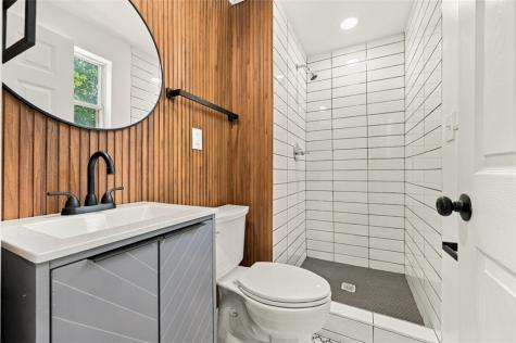 502 Mcelheny Road Shaler PA 15116