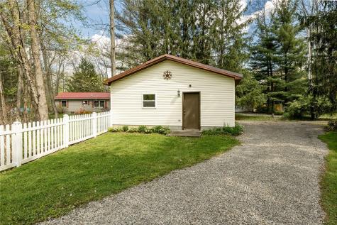 2771 River Drive Shenango PA 16134