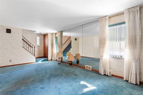 1329 Stanley Drive Penn Hills PA 15147