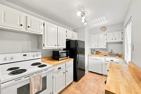 501 Sunnyland Avenue Overbrook PA 15227