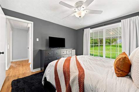 501 Sunnyland Avenue Overbrook PA 15227