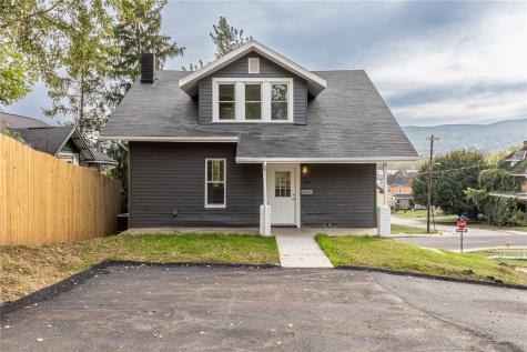 156 S Ninth Street Connellsville PA 15425