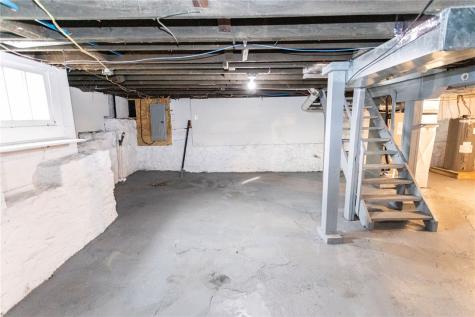 156 S Ninth Street Connellsville PA 15425