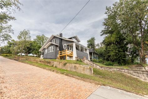 156 S Ninth Street Connellsville PA 15425