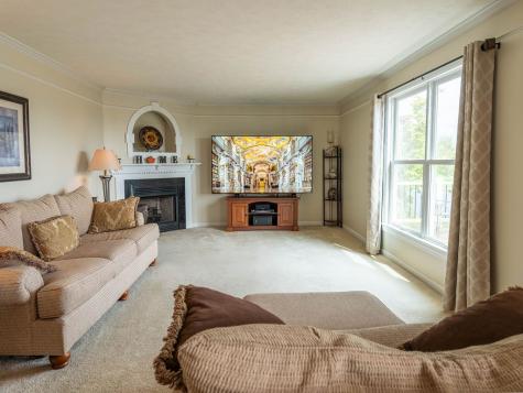 718 Woodbridge Drive South Fayette PA 15071