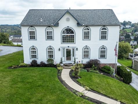 718 Woodbridge Drive South Fayette PA 15071