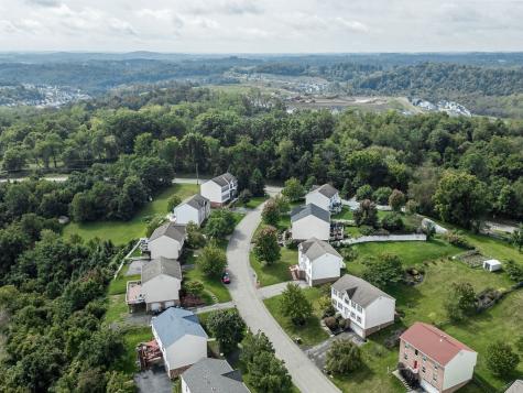 718 Woodbridge Drive South Fayette PA 15071