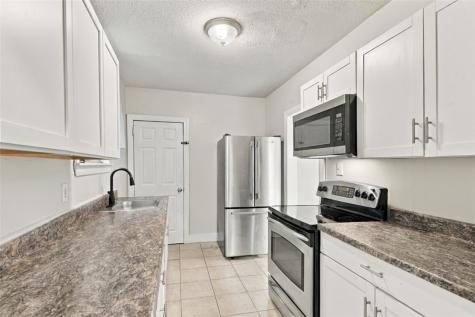2004 Pioneer Avenue Brookline PA 15226