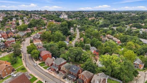 2004 Pioneer Avenue Brookline PA 15226