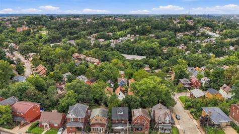 2004 Pioneer Avenue Brookline PA 15226