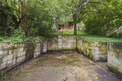 2004 Pioneer Avenue Brookline PA 15226