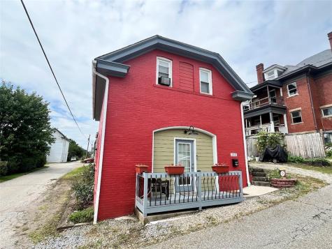 154 1/2 W Greene Street Waynsbrg/frankln Township PA 15370