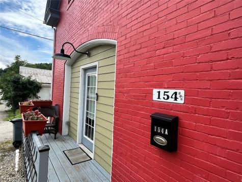 154 1/2 W Greene Street Waynsbrg/frankln Township PA 15370