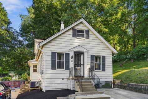 913 Chestnut Street Coraopolis PA 15108