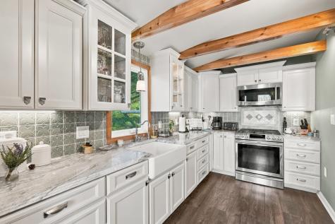 913 Chestnut Street Coraopolis PA 15108