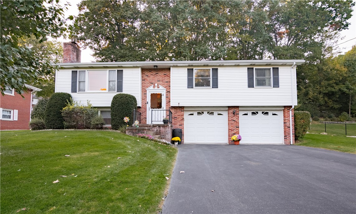 211 Cherokee Drive Center Township PA 16001