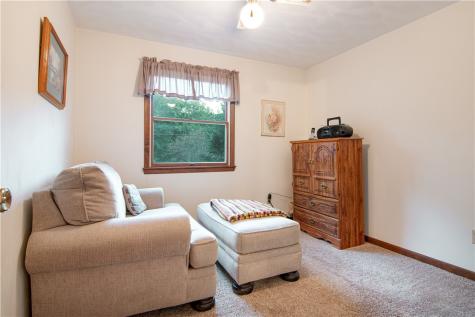 211 Cherokee Drive Center Township PA 16001