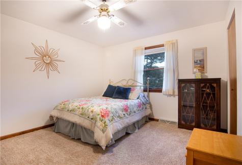 211 Cherokee Drive Center Township PA 16001