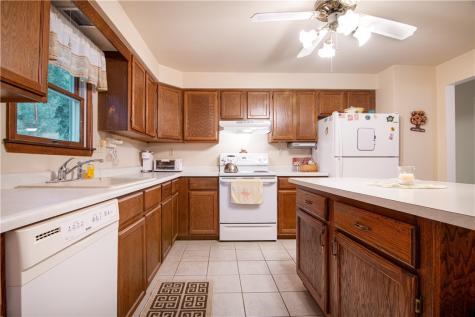 211 Cherokee Drive Center Township PA 16001