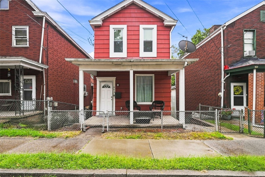 861 Railroad Street Mckees Rocks PA 15136