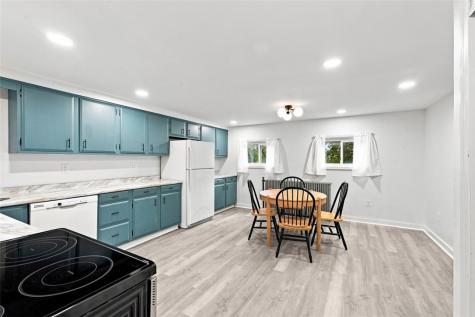 861 Railroad Street Mckees Rocks PA 15136