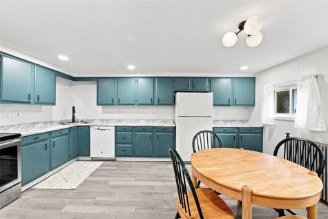 861 Railroad Street Mckees Rocks PA 15136