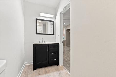 861 Railroad Street Mckees Rocks PA 15136