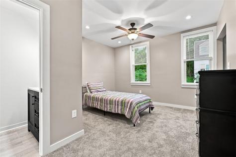 861 Railroad Street Mckees Rocks PA 15136