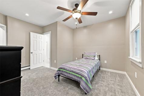 861 Railroad Street Mckees Rocks PA 15136