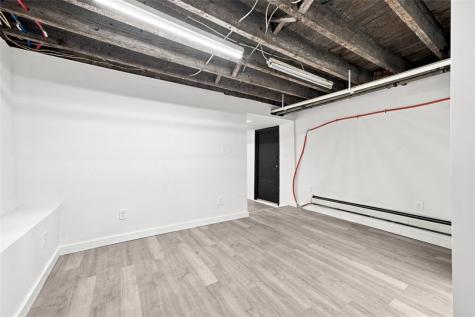 861 Railroad Street Mckees Rocks PA 15136