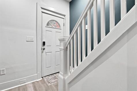861 Railroad Street Mckees Rocks PA 15136