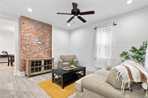 861 Railroad Street Mckees Rocks PA 15136