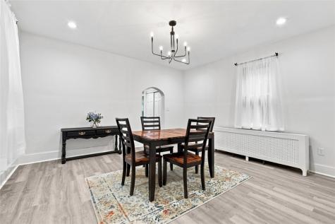 861 Railroad Street Mckees Rocks PA 15136