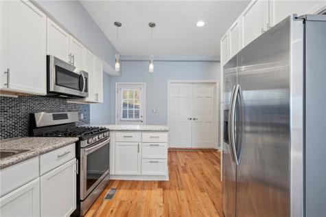 915 Mccandless Avenue Lawrenceville PA 15201