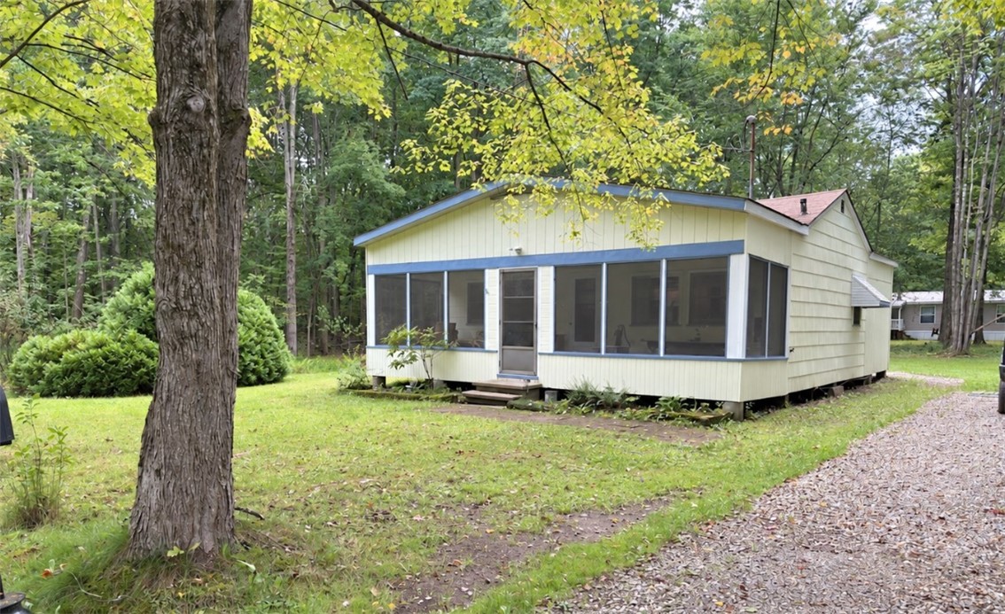 1983 Erin Avenue Linesville Boro PA 16424