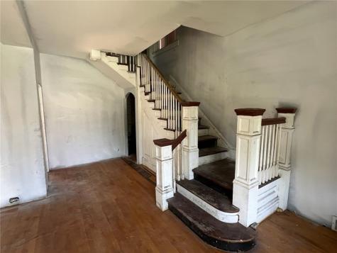 6812 Mcpherson Boulevard E Pittsburgh PA 15208