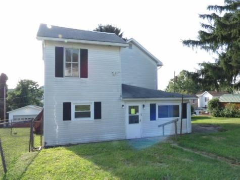 39 Walnut Avenue Dunbar PA 15431