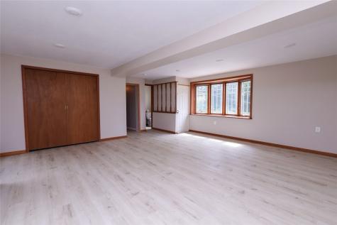 2373 Hopeland Street Carrick PA 15210