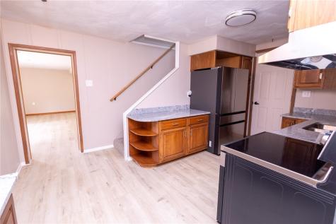 2373 Hopeland Street Carrick PA 15210
