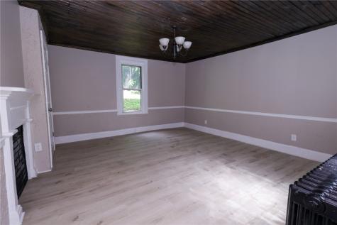 2373 Hopeland Street Carrick PA 15210