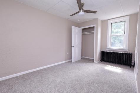 2373 Hopeland Street Carrick PA 15210